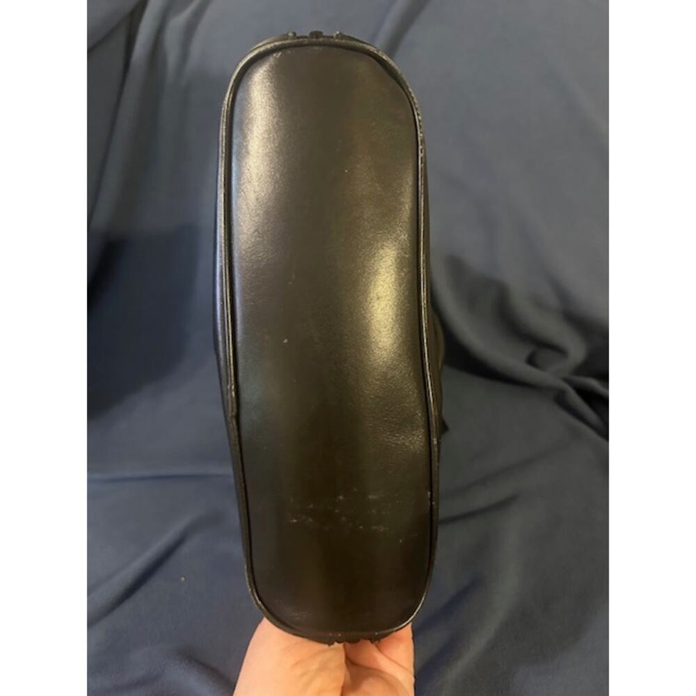 Hidesign Black Leather Expandable Medium Sized Shoulder Bag - Picture 3 of 9